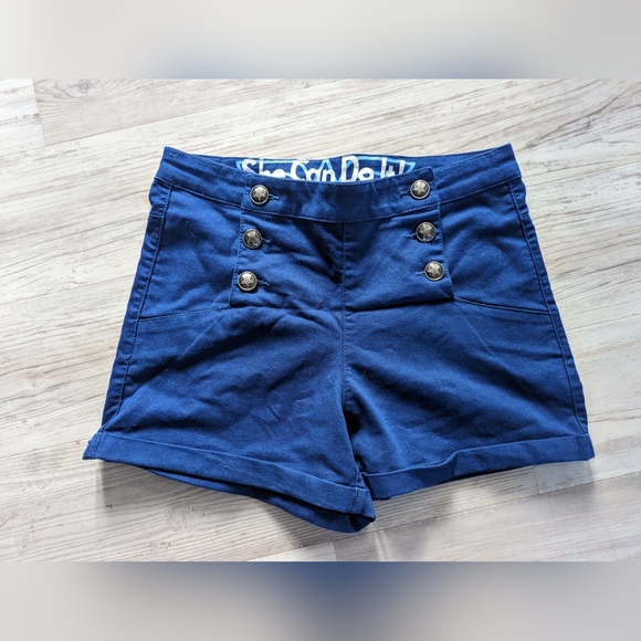 DC Comics Wonder Woman Bombshell Pinup Shorts - Picture 2 of 2